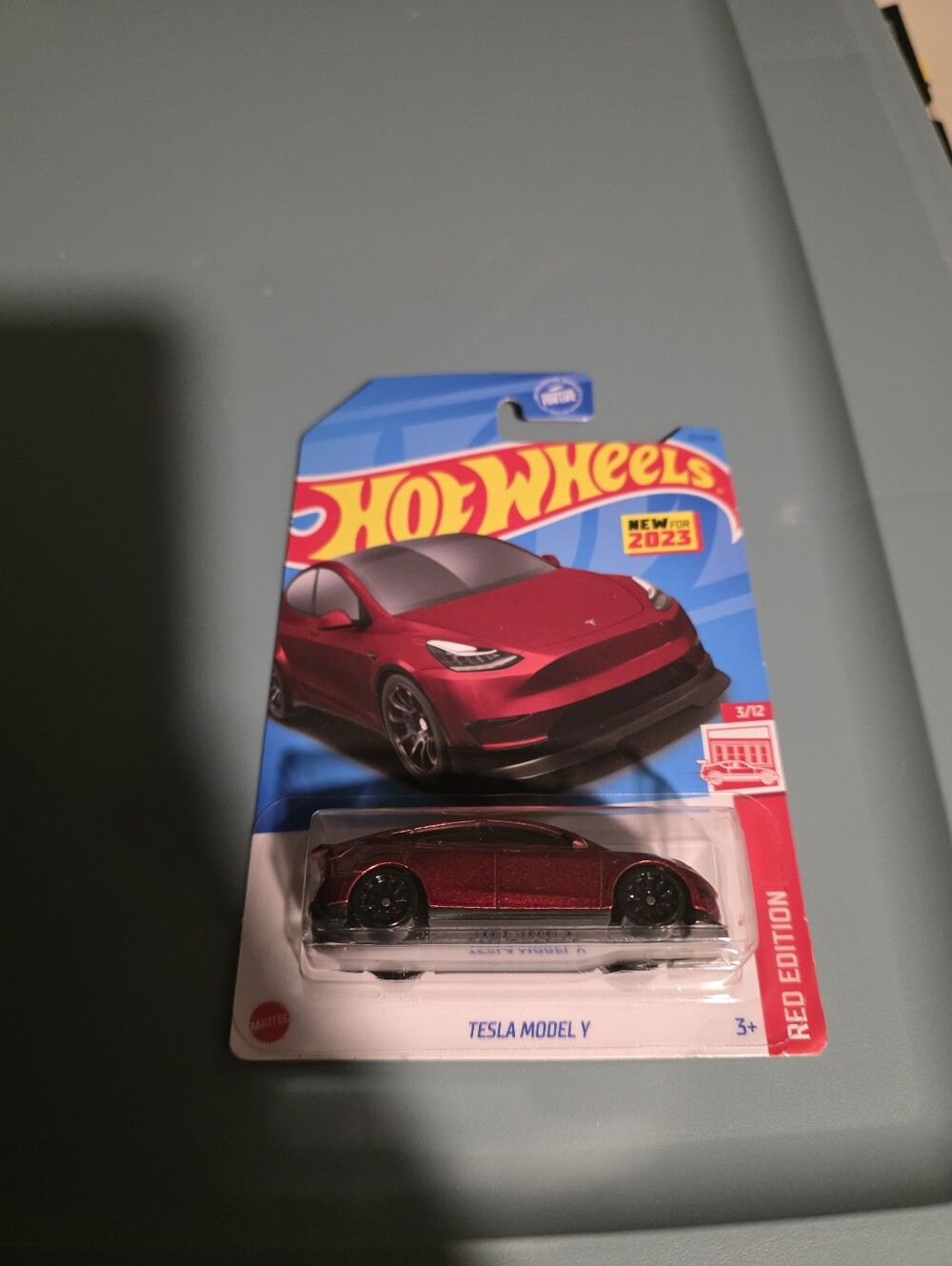 Hot Wheels Tesla Model Y - Red
